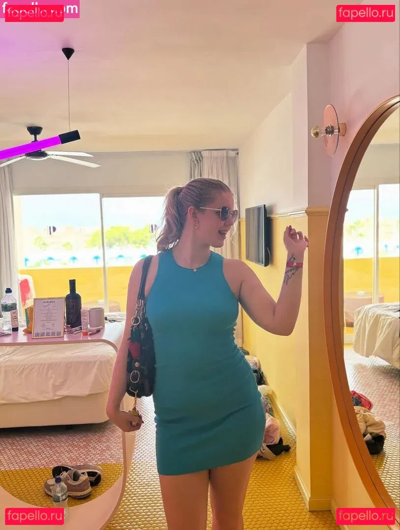 HoxieLoxie Onlyfans Photo Gallery 