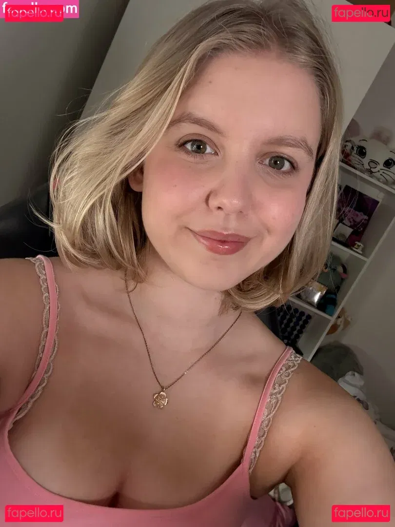 HoxieLoxie Onlyfans Photo Gallery 