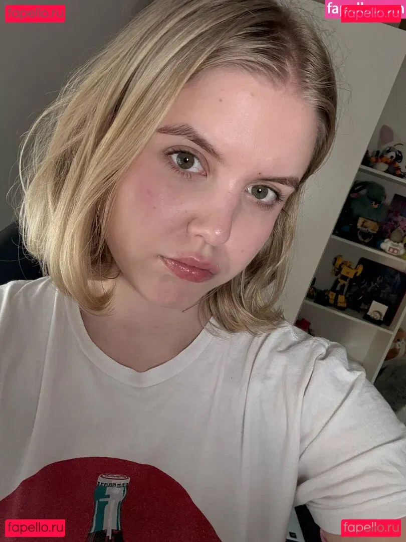 HoxieLoxie Onlyfans Photo Gallery 