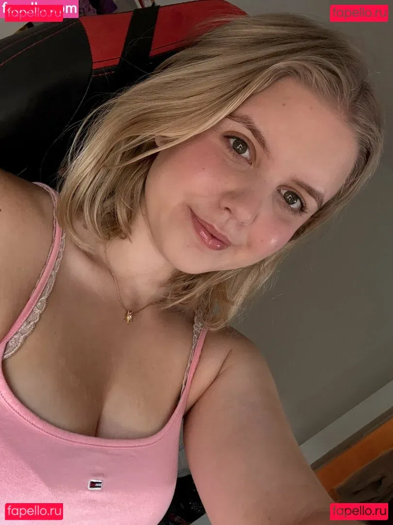 HoxieLoxie Onlyfans Photo Gallery 