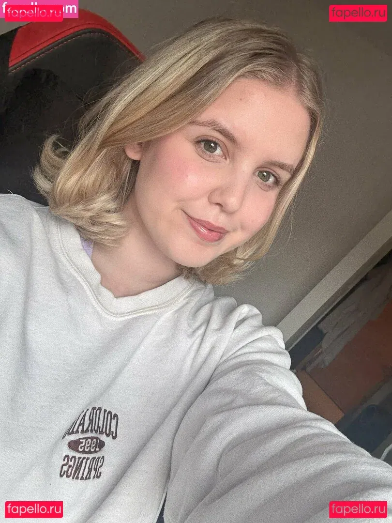 HoxieLoxie Onlyfans Photo Gallery 