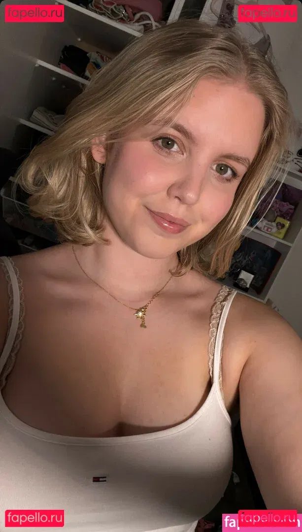 HoxieLoxie Onlyfans Photo Gallery 