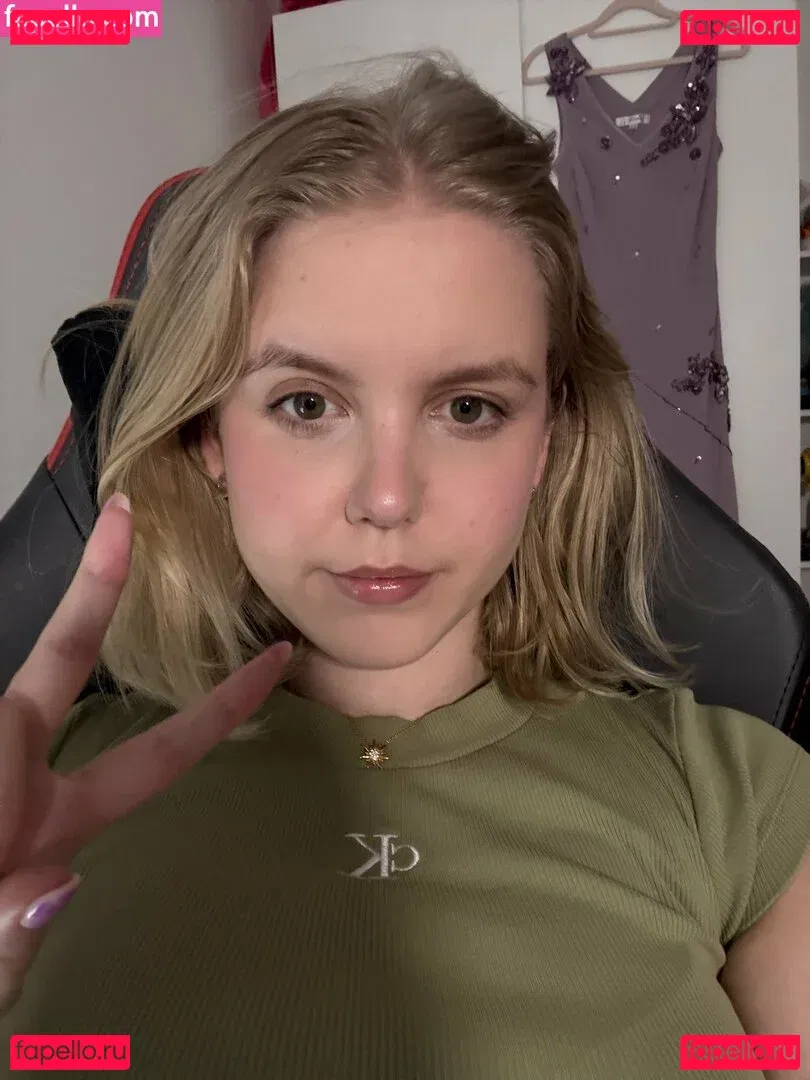 HoxieLoxie Onlyfans Photo Gallery 