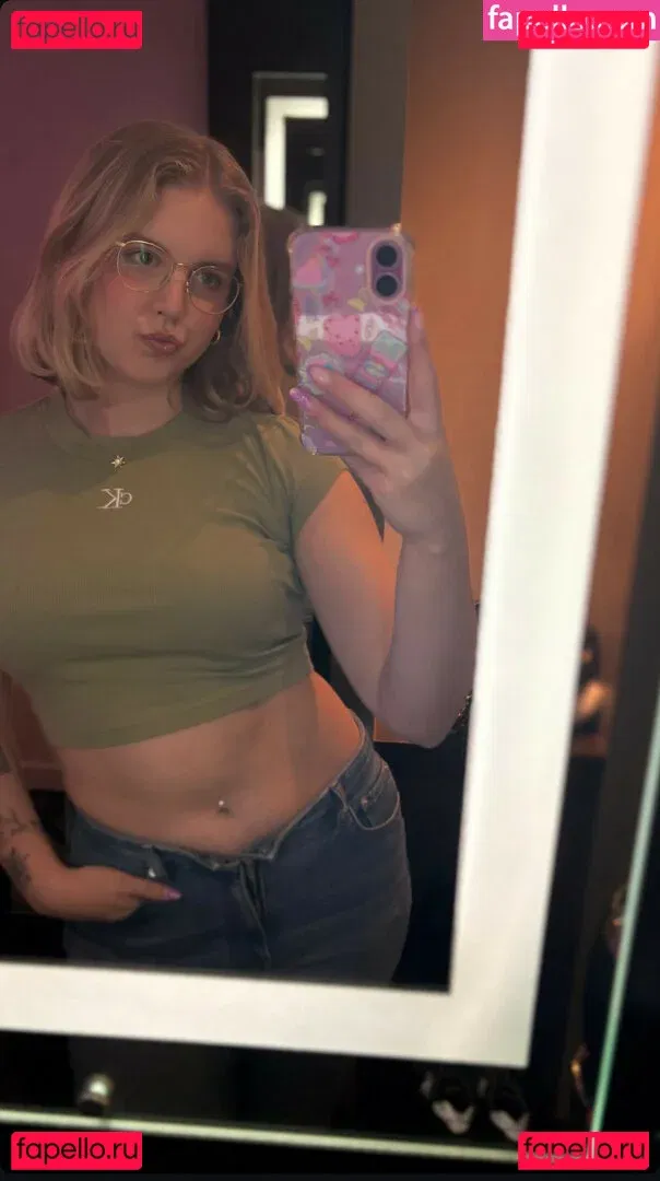 HoxieLoxie Onlyfans Photo Gallery 