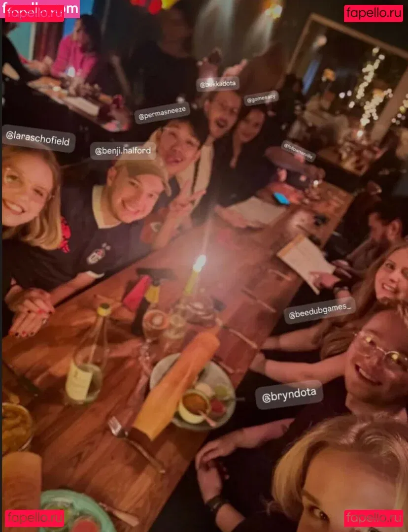 HoxieLoxie Onlyfans Photo Gallery 