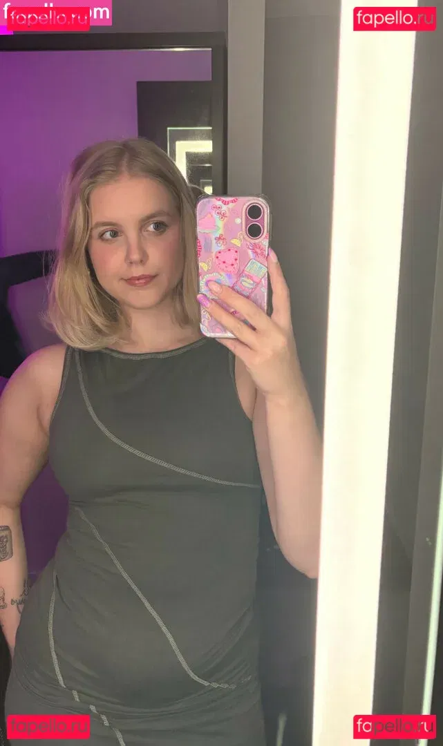 HoxieLoxie Onlyfans Photo Gallery 