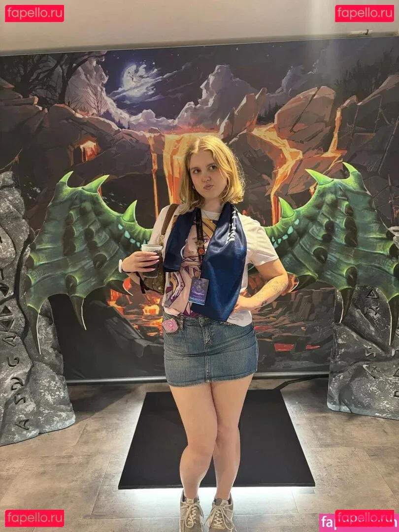 HoxieLoxie Onlyfans Photo Gallery 