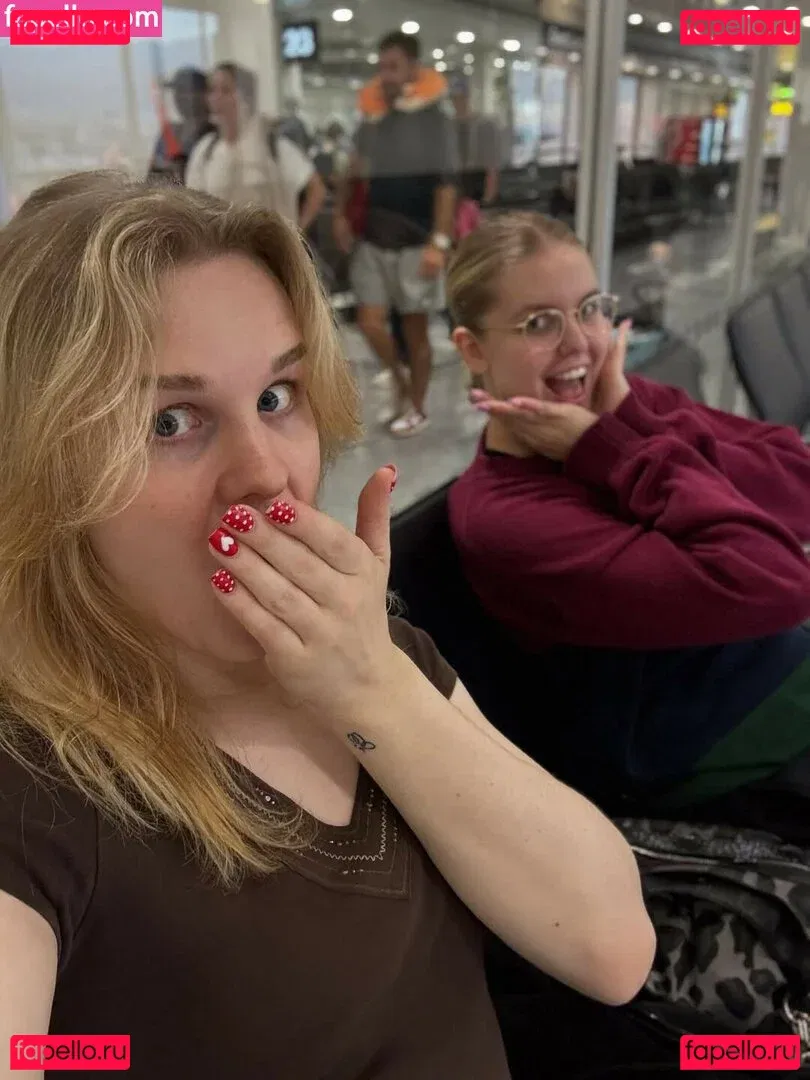 HoxieLoxie Onlyfans Photo Gallery 