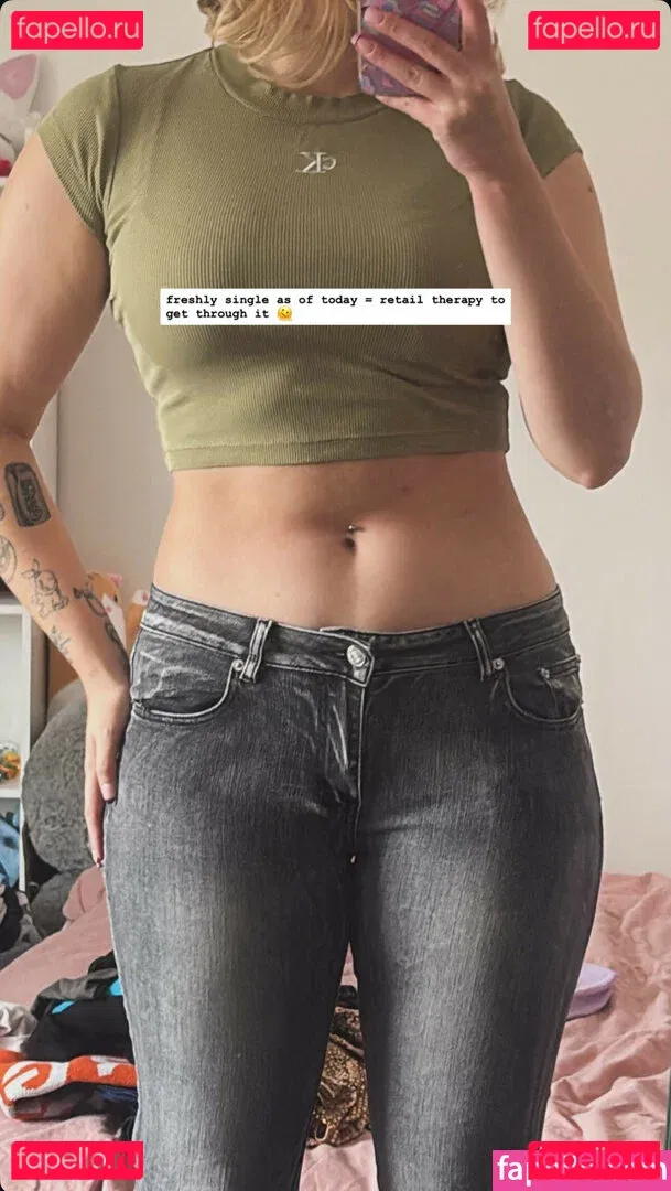 HoxieLoxie Onlyfans Photo Gallery 