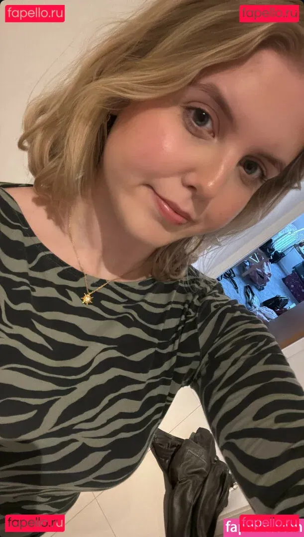 HoxieLoxie Onlyfans Photo Gallery 