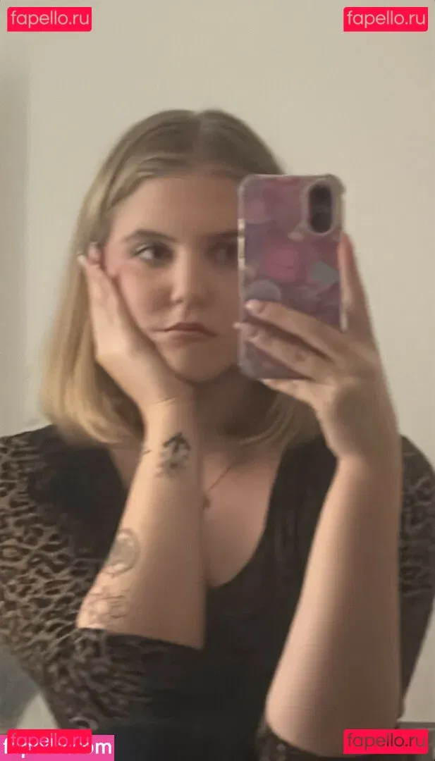 HoxieLoxie Onlyfans Photo Gallery 