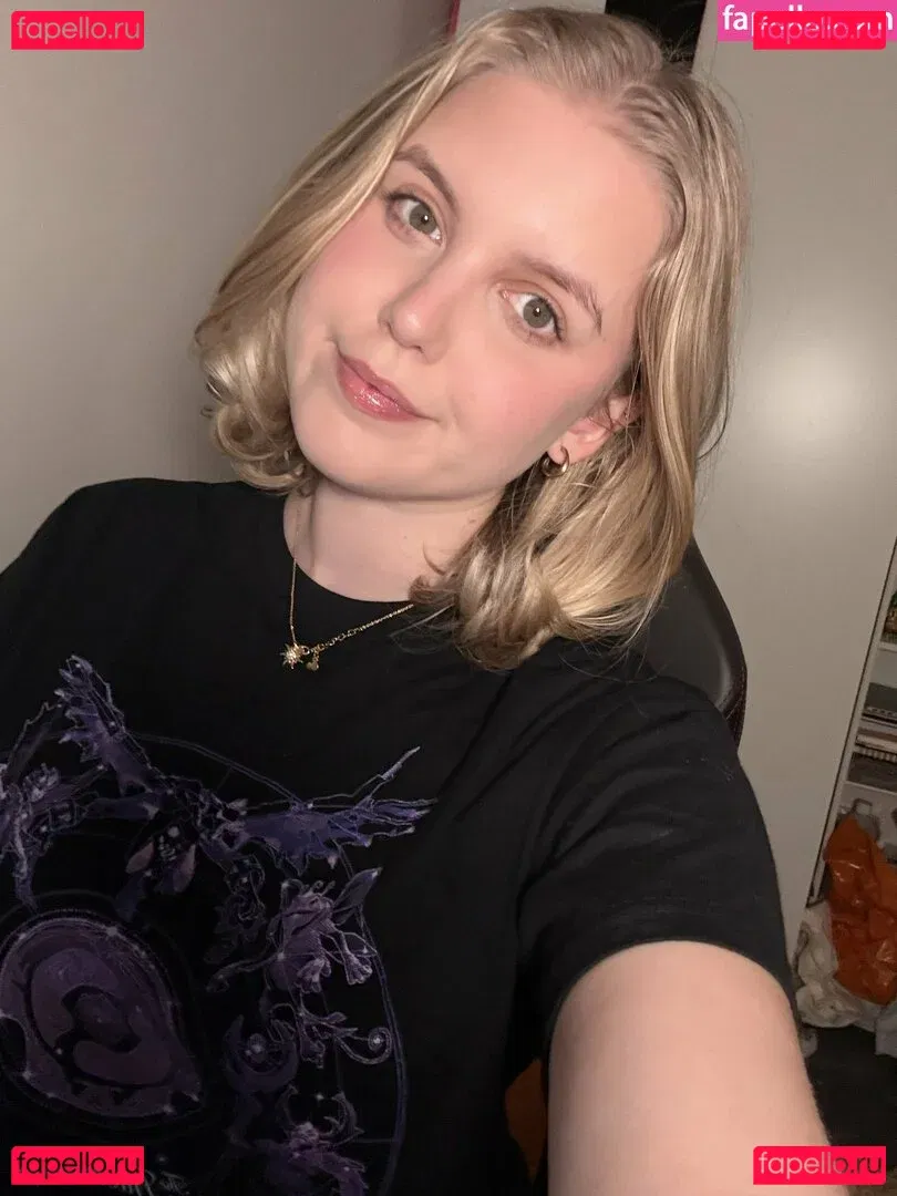 HoxieLoxie Onlyfans Photo Gallery 