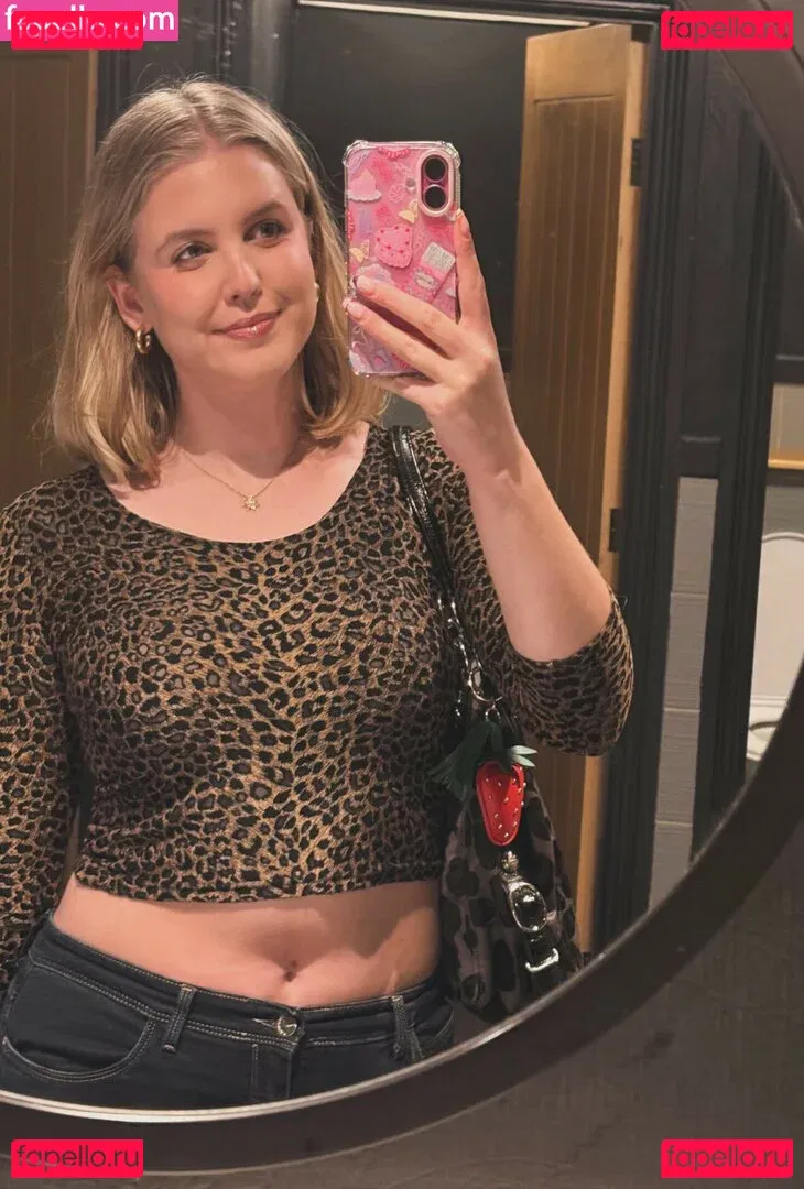 HoxieLoxie Onlyfans Photo Gallery 