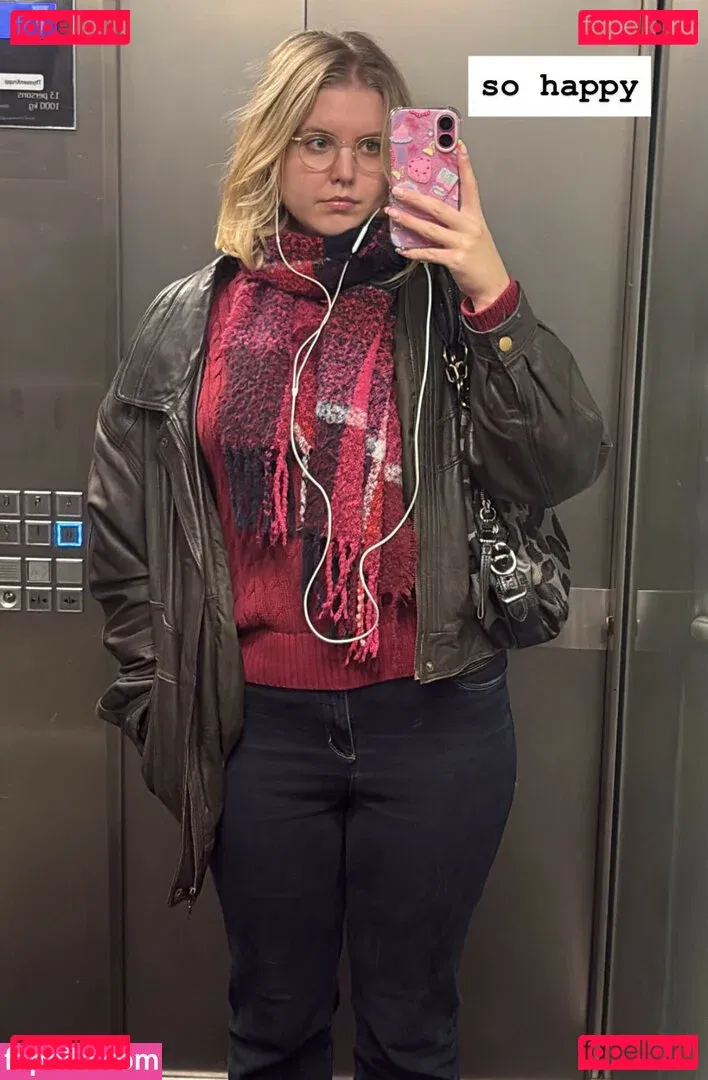 HoxieLoxie Onlyfans Photo Gallery 