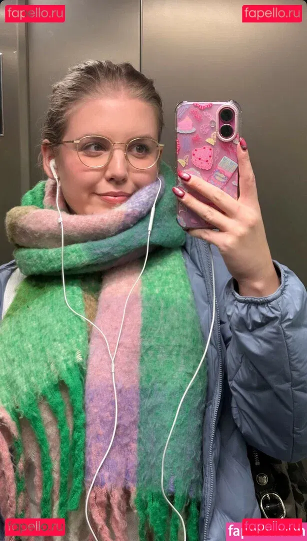 HoxieLoxie Onlyfans Photo Gallery 