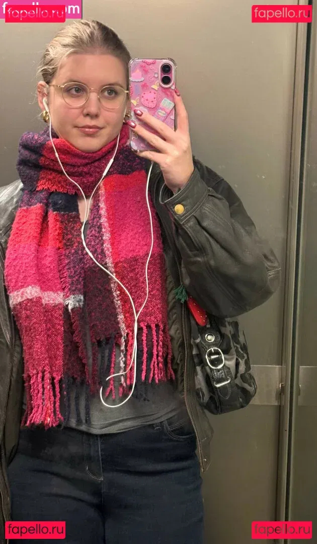 HoxieLoxie Onlyfans Photo Gallery 