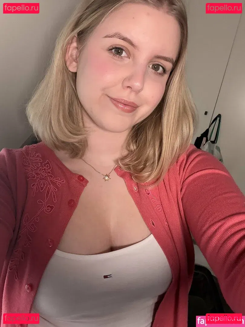 HoxieLoxie Onlyfans Photo Gallery 