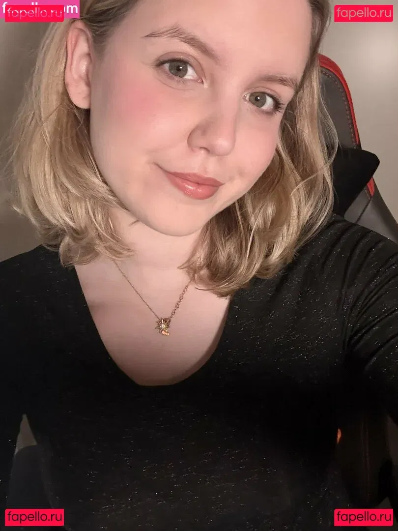 HoxieLoxie Onlyfans Photo Gallery 