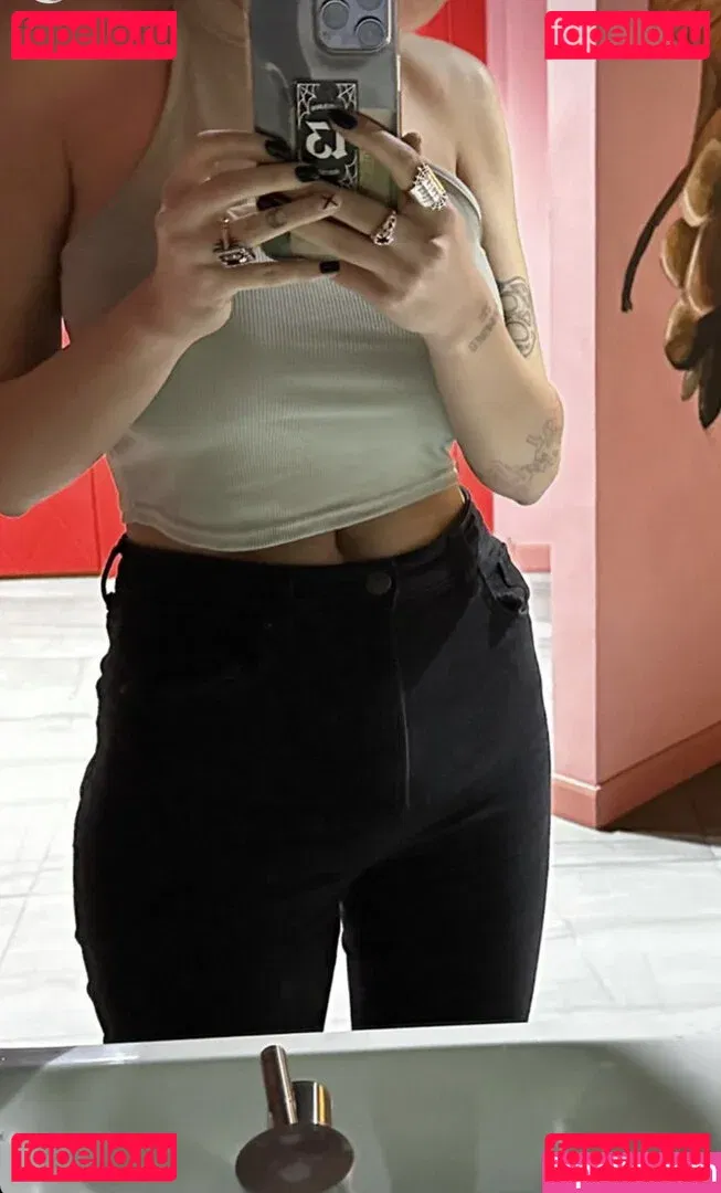 Rita Flores Onlyfans Photo Gallery 