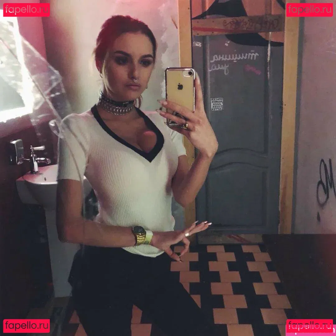 Rita Flores Onlyfans Photo Gallery 