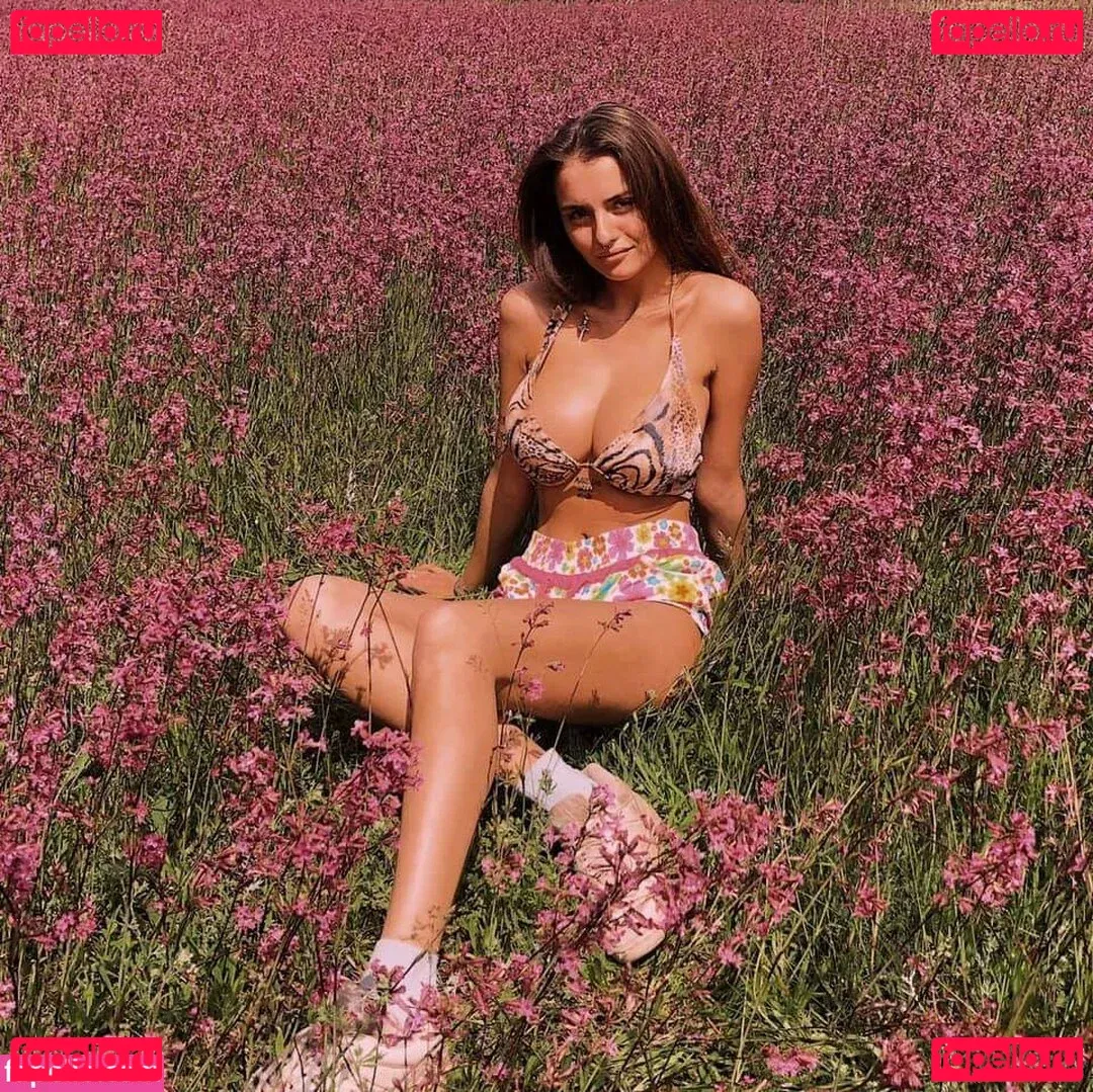 Rita Flores Onlyfans Photo Gallery 