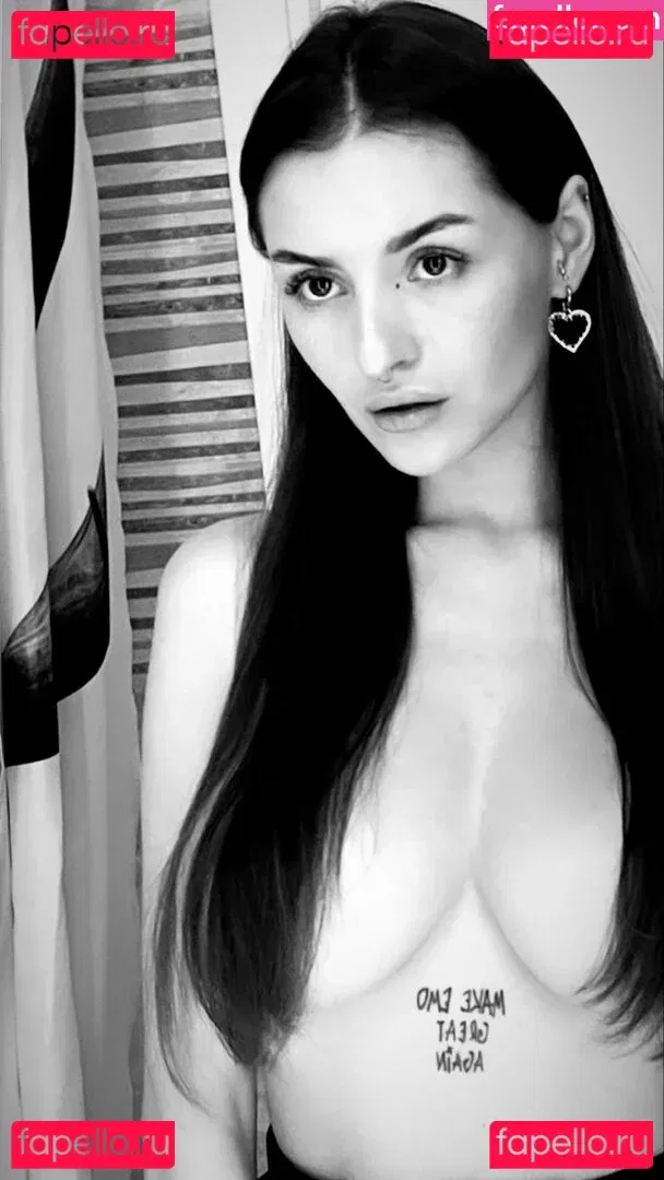 Rita Flores Onlyfans Photo Gallery 