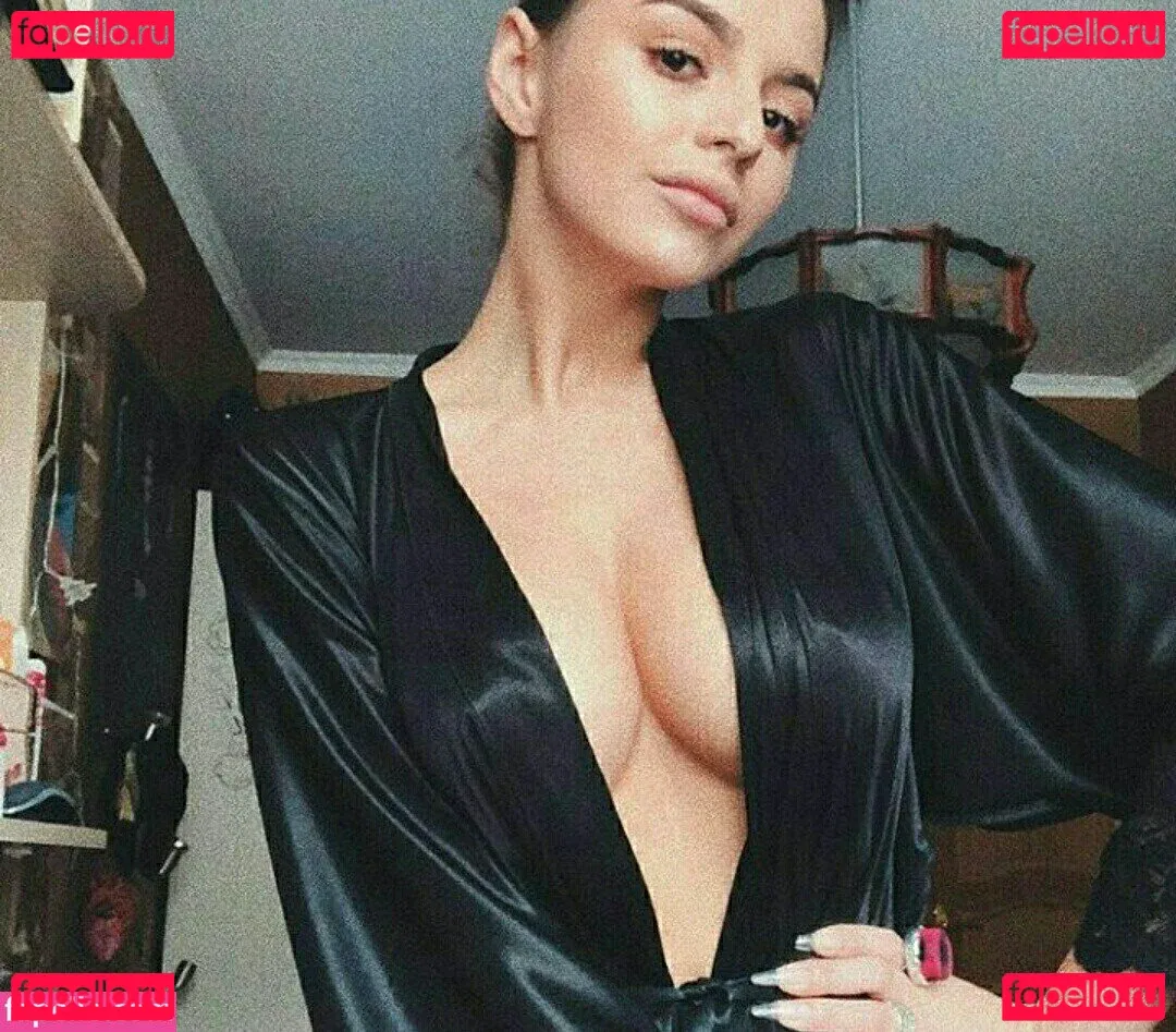 Rita Flores Onlyfans Photo Gallery 