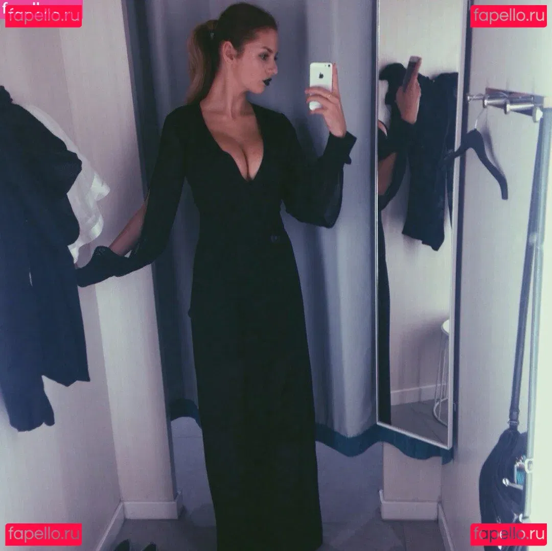 Rita Flores Onlyfans Photo Gallery 