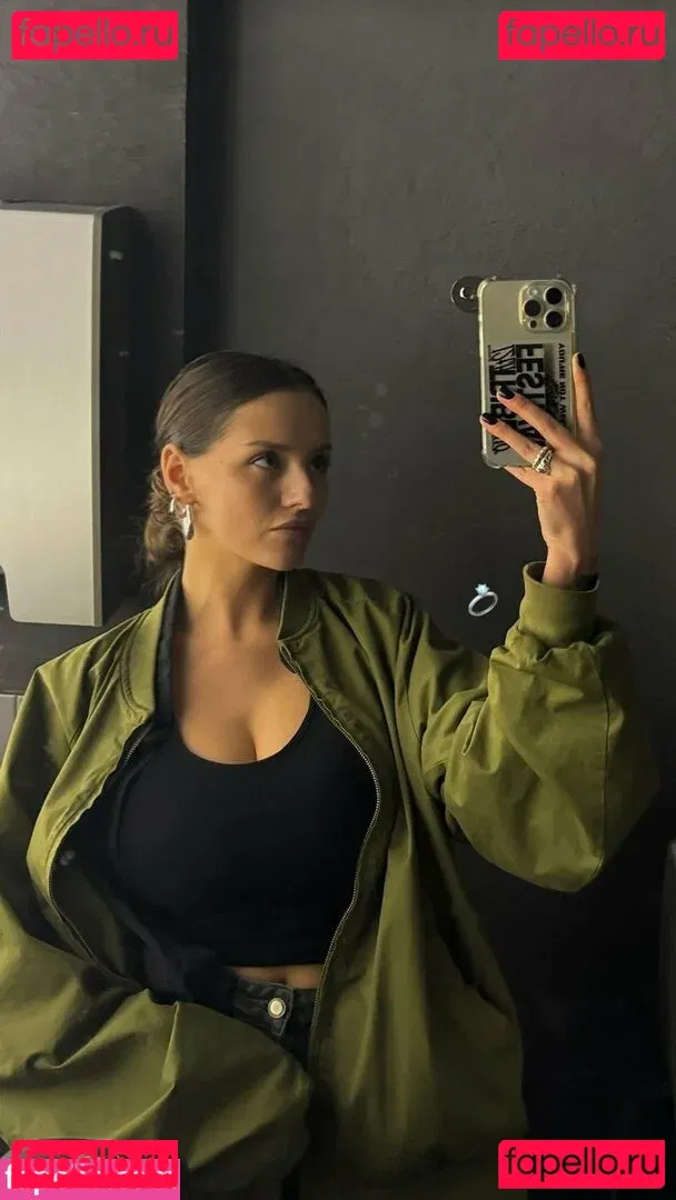 Rita Flores Onlyfans Photo Gallery 