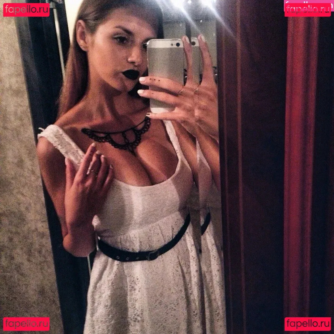 Rita Flores Onlyfans Photo Gallery 