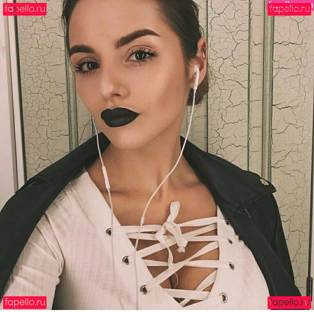 Rita Flores Onlyfans Photo Gallery 