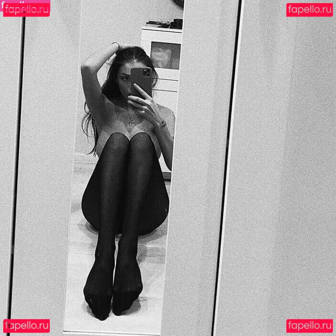 Rita Flores Onlyfans Photo Gallery 