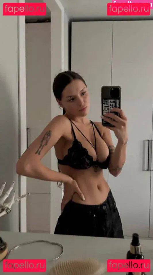 Rita Flores Onlyfans Photo Gallery 