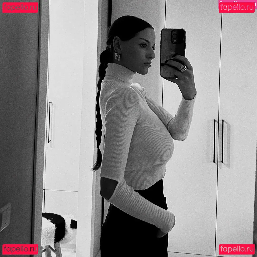 Rita Flores Onlyfans Photo Gallery 