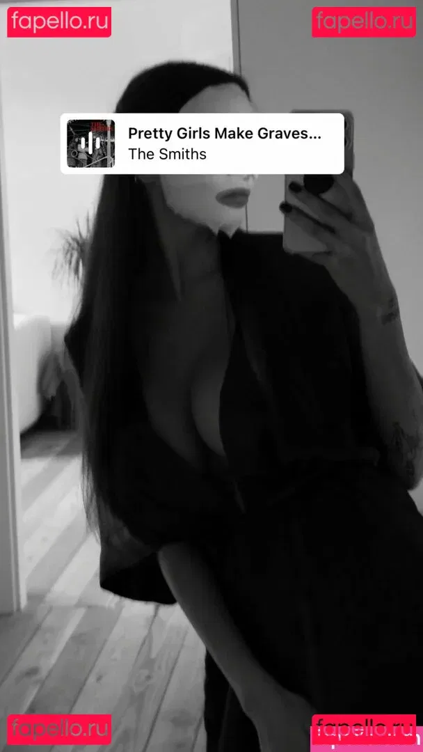 Rita Flores Onlyfans Photo Gallery 