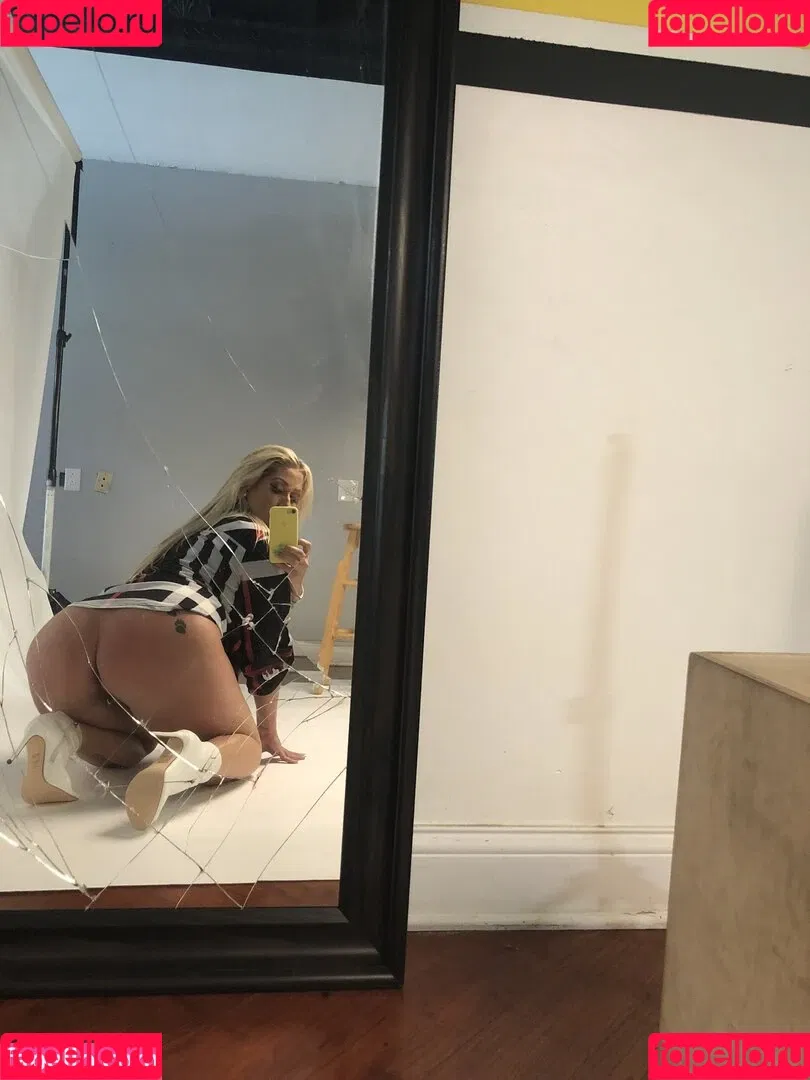 mzdanibadgirl Onlyfans Photo Gallery 