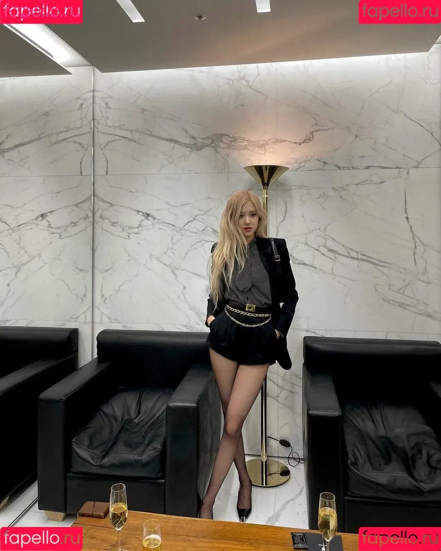 Rosé Onlyfans Photo Gallery 