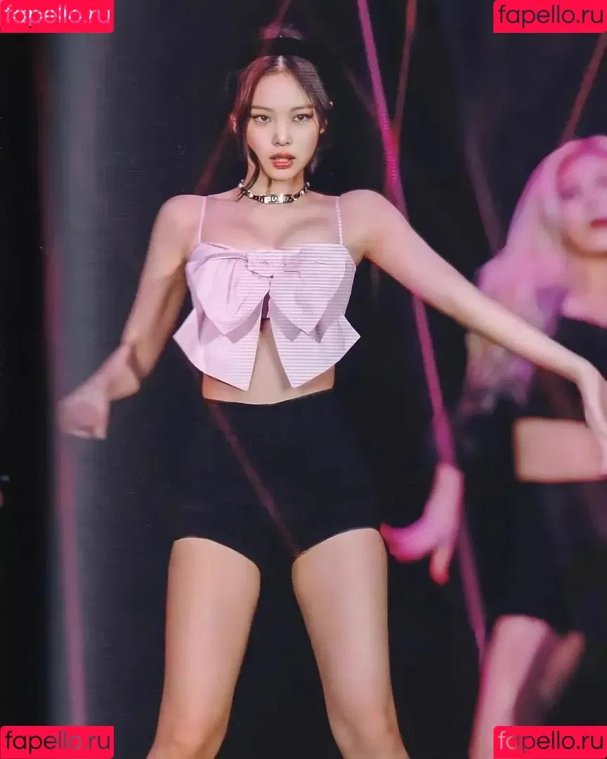 Rosé Onlyfans Photo Gallery 