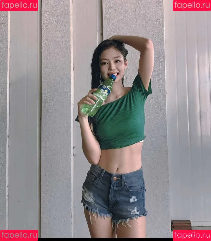 Rosé Onlyfans Photo Gallery 