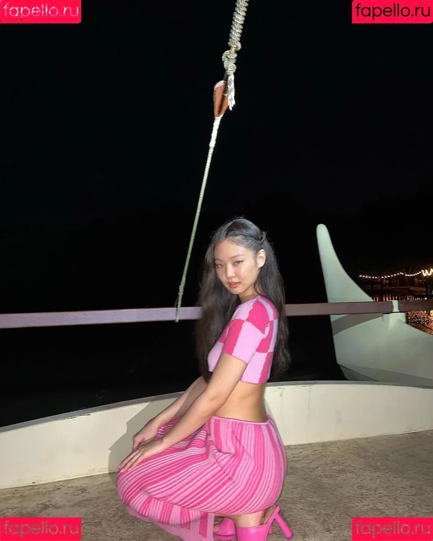 Rosé Onlyfans Photo Gallery 