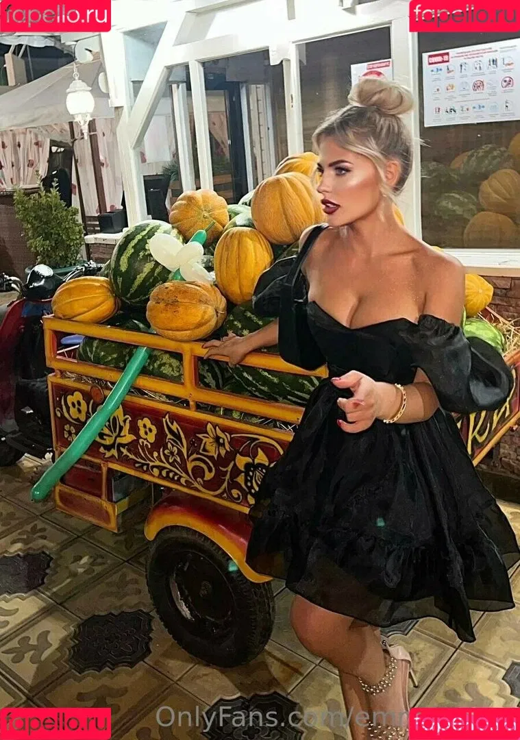emmilee.xx Onlyfans Photo Gallery 
