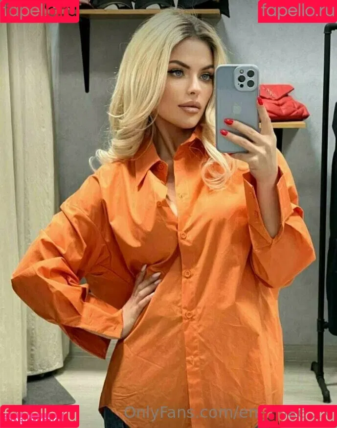 emmilee.xx Onlyfans Photo Gallery 