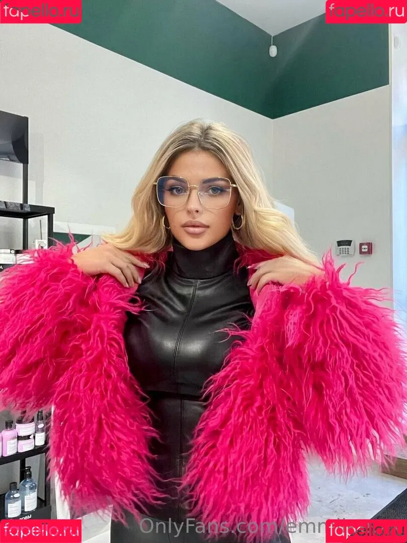 emmilee.xx Onlyfans Photo Gallery 