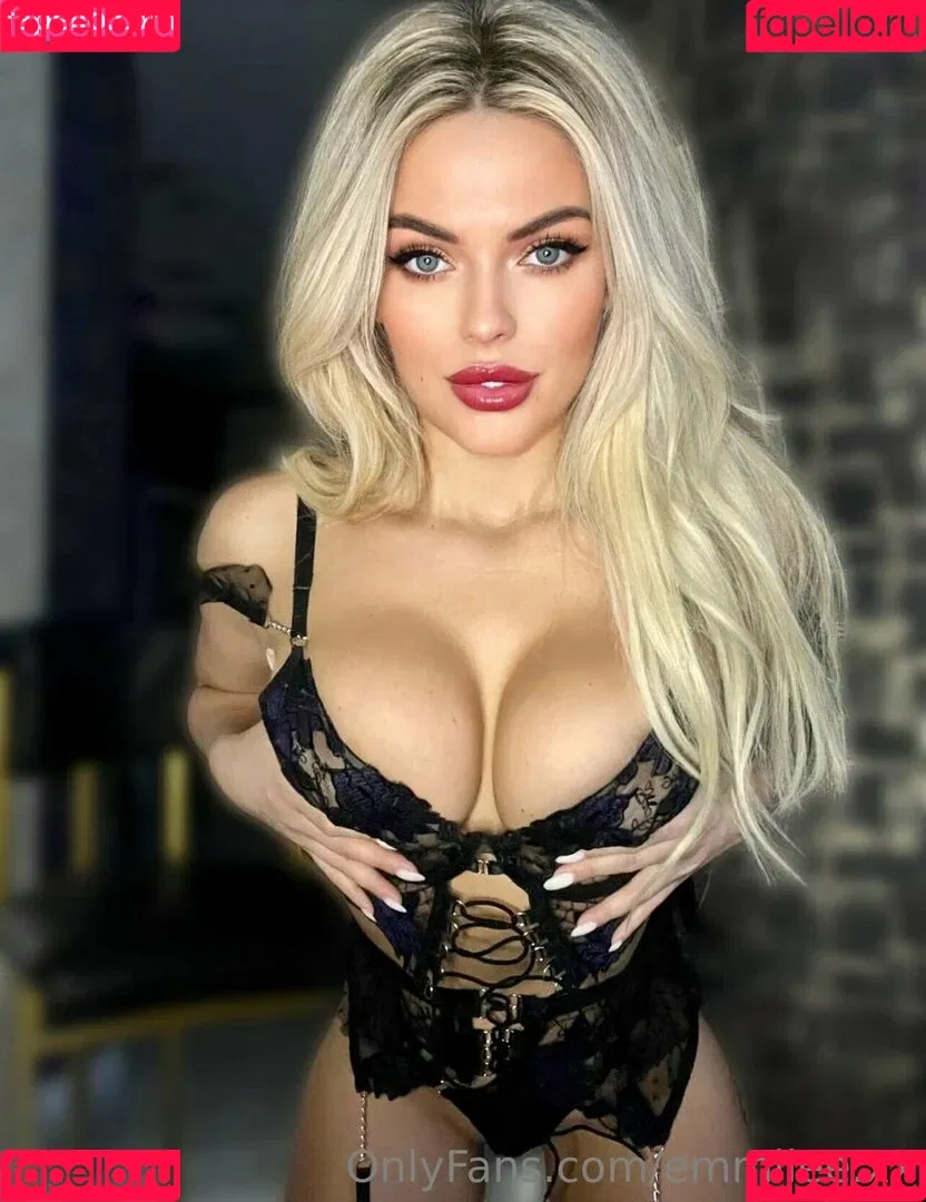 emmilee.xx Onlyfans Photo Gallery 
