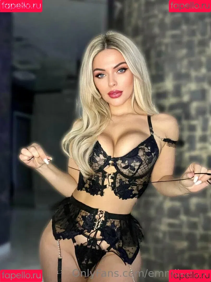 emmilee.xx Onlyfans Photo Gallery 