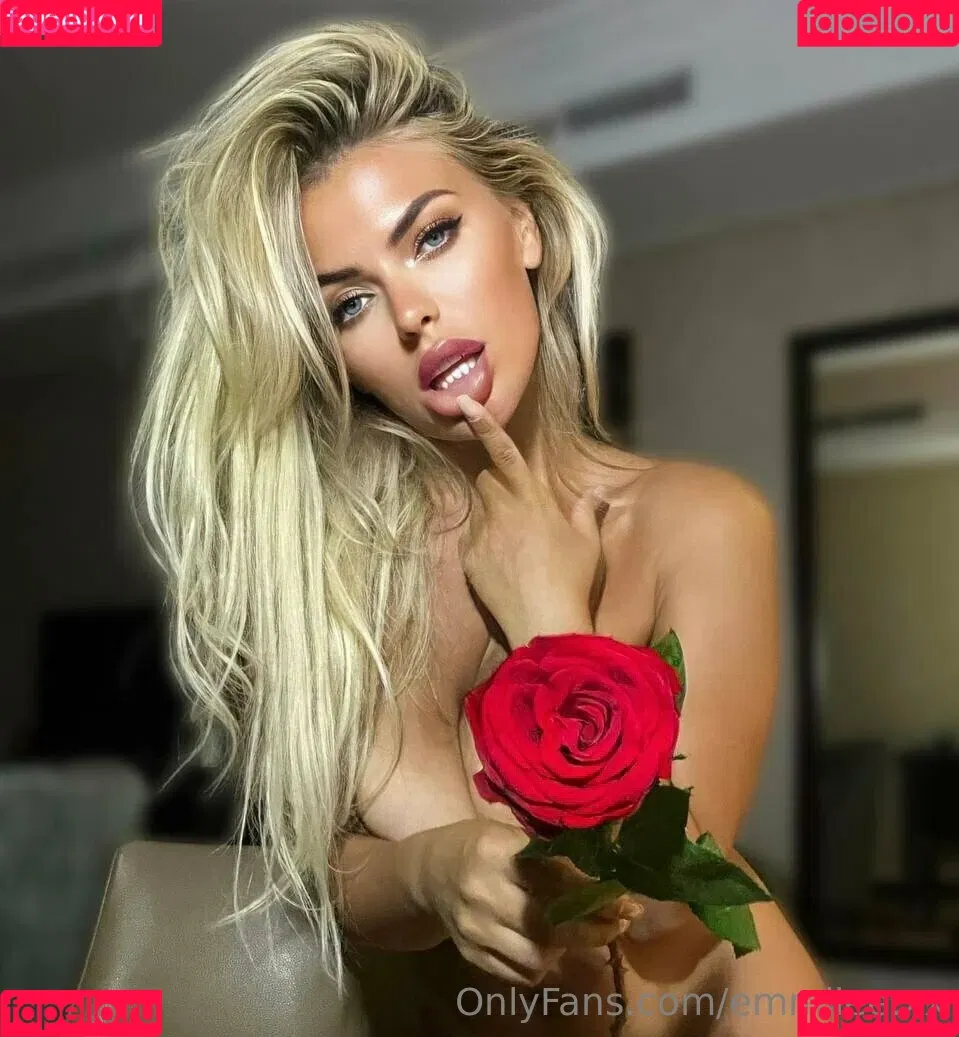 emmilee.xx Onlyfans Photo Gallery 