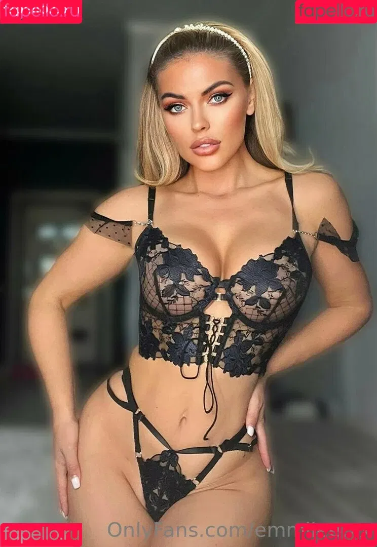 emmilee.xx Onlyfans Photo Gallery 