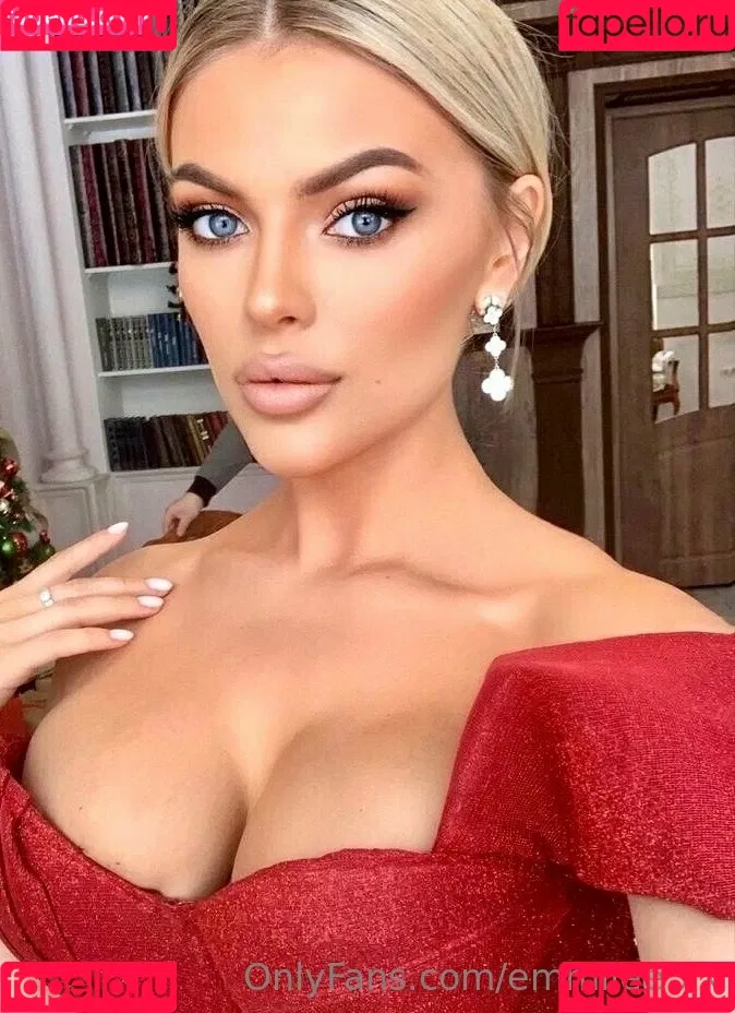 emmilee.xx Onlyfans Photo Gallery 