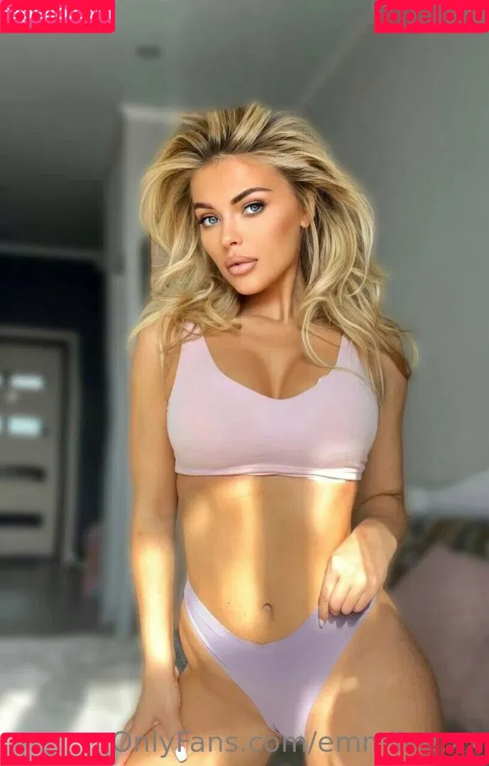 emmilee.xx Onlyfans Photo Gallery 