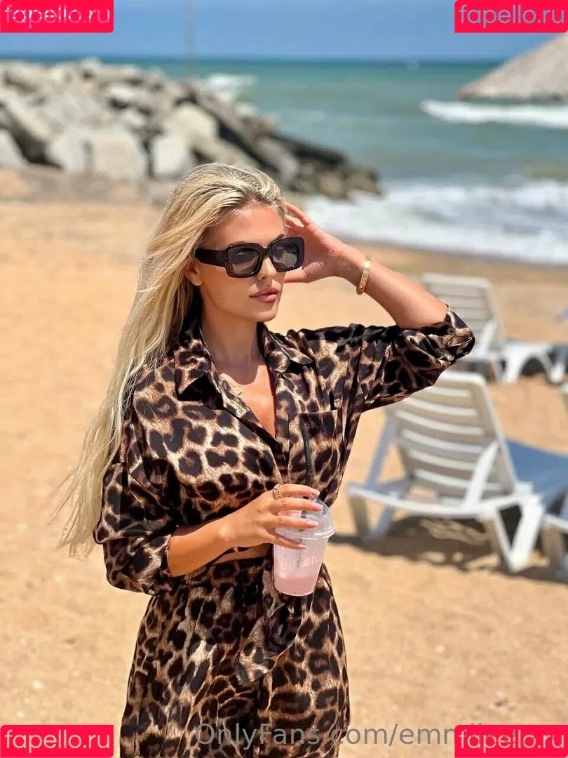emmilee.xx Onlyfans Photo Gallery 